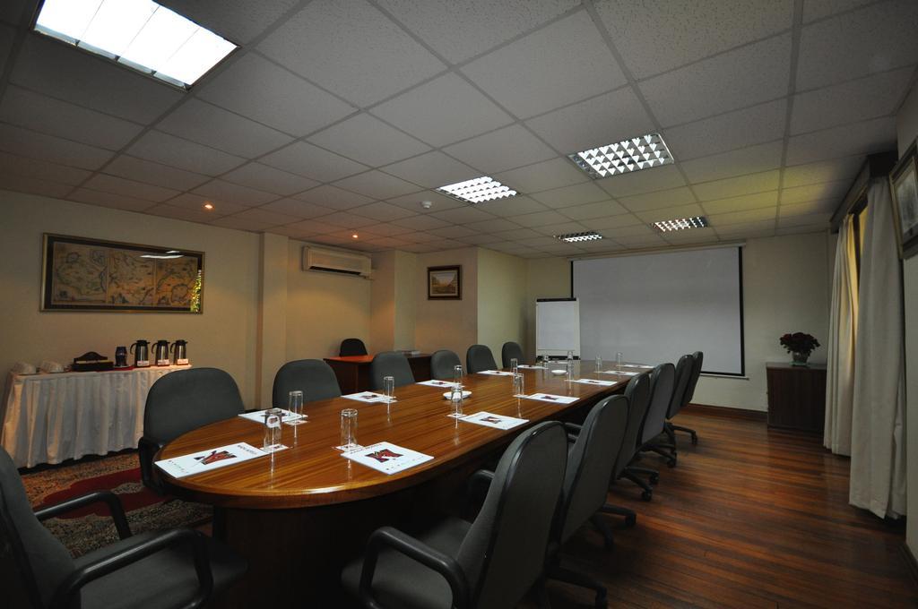 La Mada Hotel Nairobi Buitenkant foto